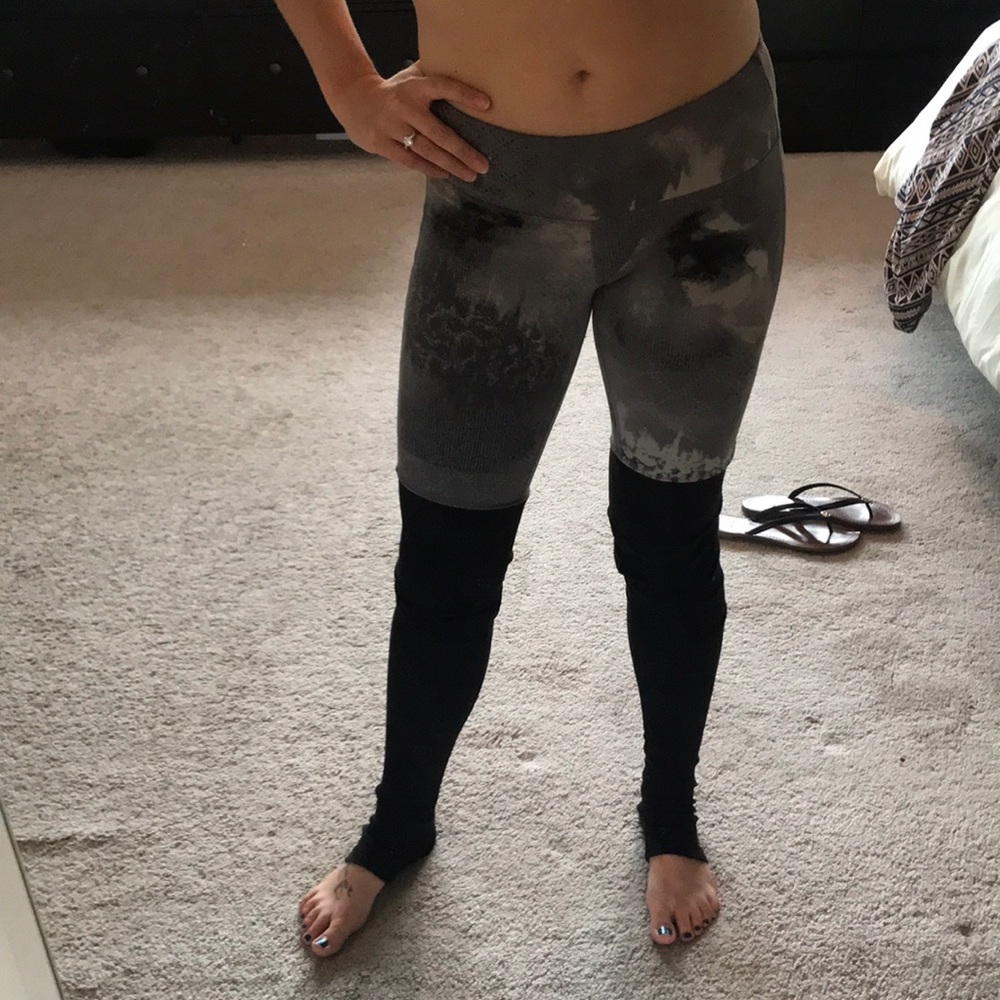 Alo Goddess Yoga Legging